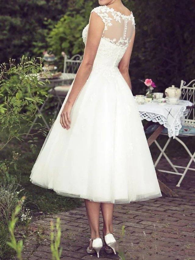 Ball Gown A-Line Wedding Dresses Jewel Neck Tea Length Lace Tulle Sleeveless Vintage Plus Size with Lace - RongMoon