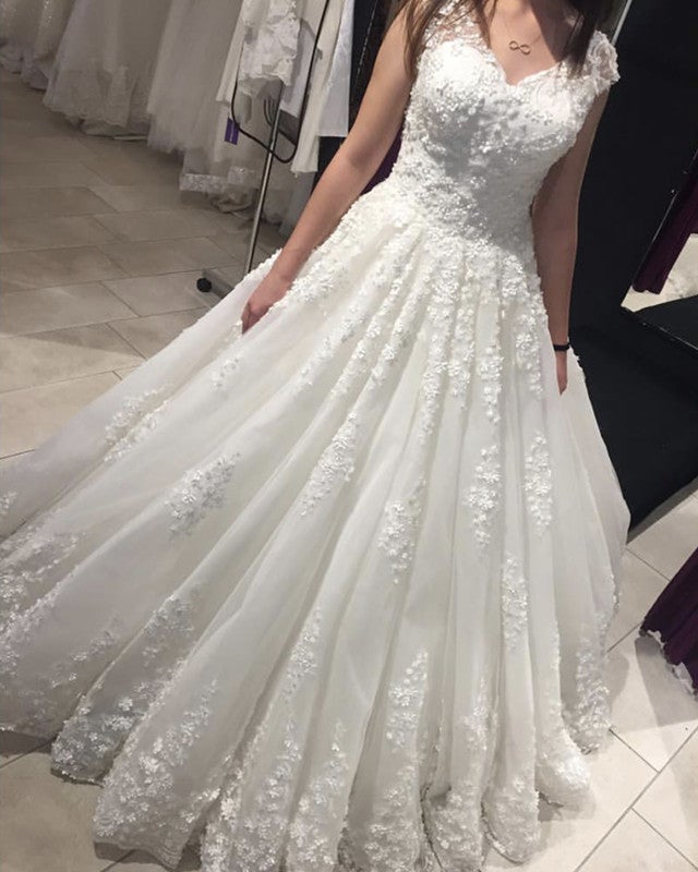 Elegant Lace Flowers Beaded V-neck Princess Wedding Dresses