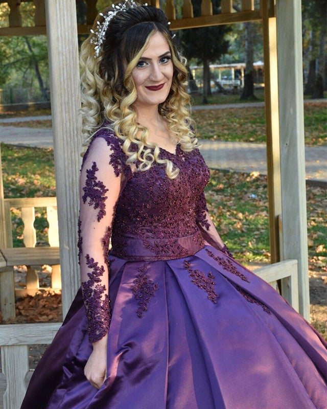 Elegant Long Sleeves Satin Wedding Dresses Ball Gowns Lace Appliques