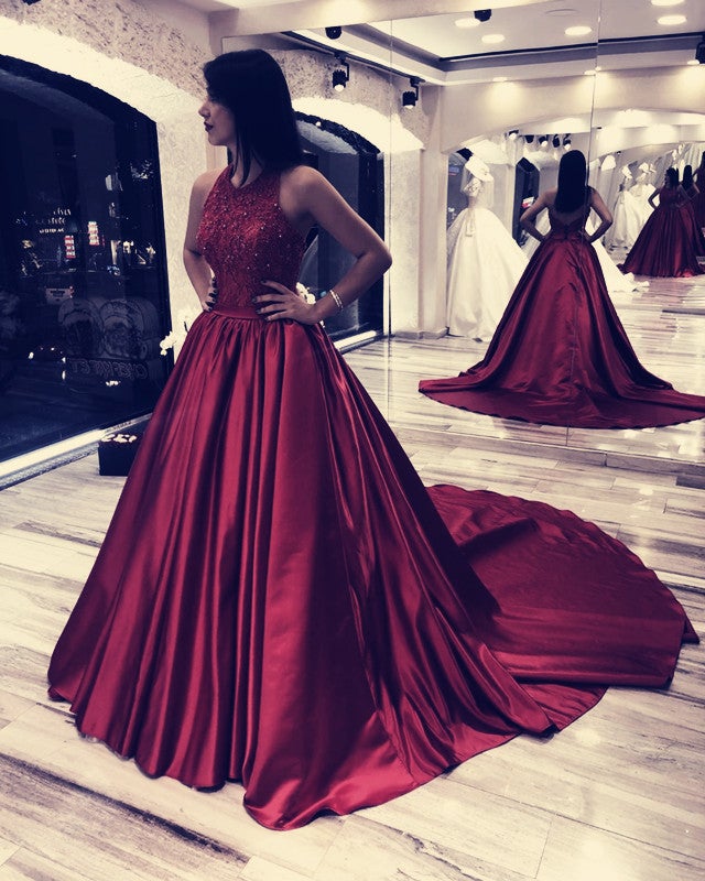 Halter Wedding Dresses Satin Ball Gown Embroidery Beaded
