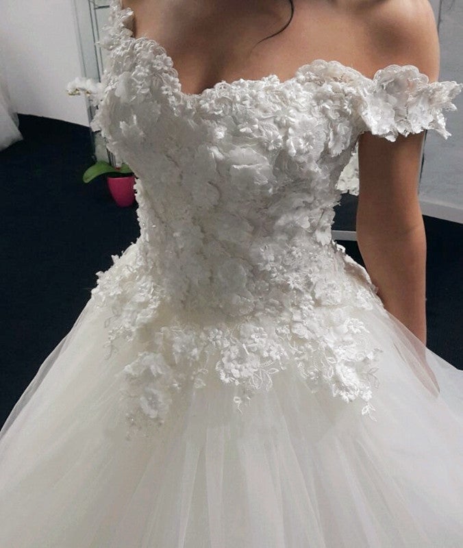 Lace Flowers Off Shoulder Tulle Ball Gown Wedding Dresses