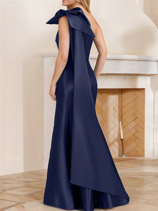 Horn/fishtail shoulder to ground length mother of the bride dress