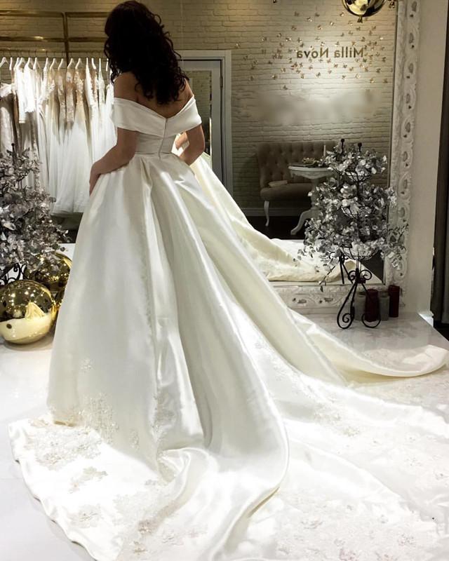 Off The Shoulder Ball Gown Wedding Satin Dresses Lace Embroidery