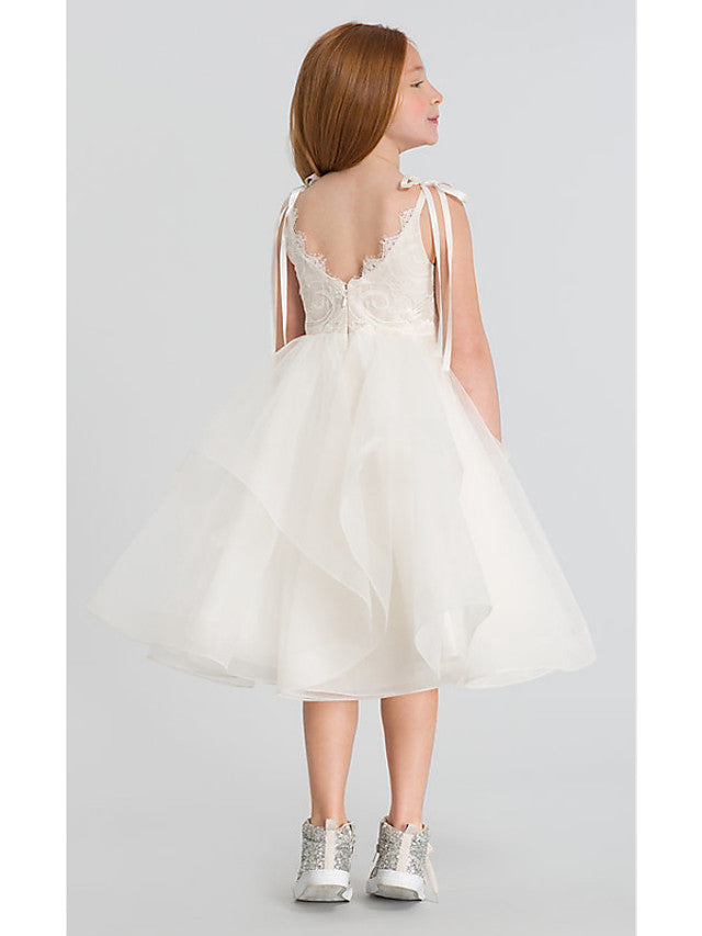 A-Line Sleeveless Scalloped Neckline Flower Girl Dresses with Lace Satin Tulle and Tier Solid