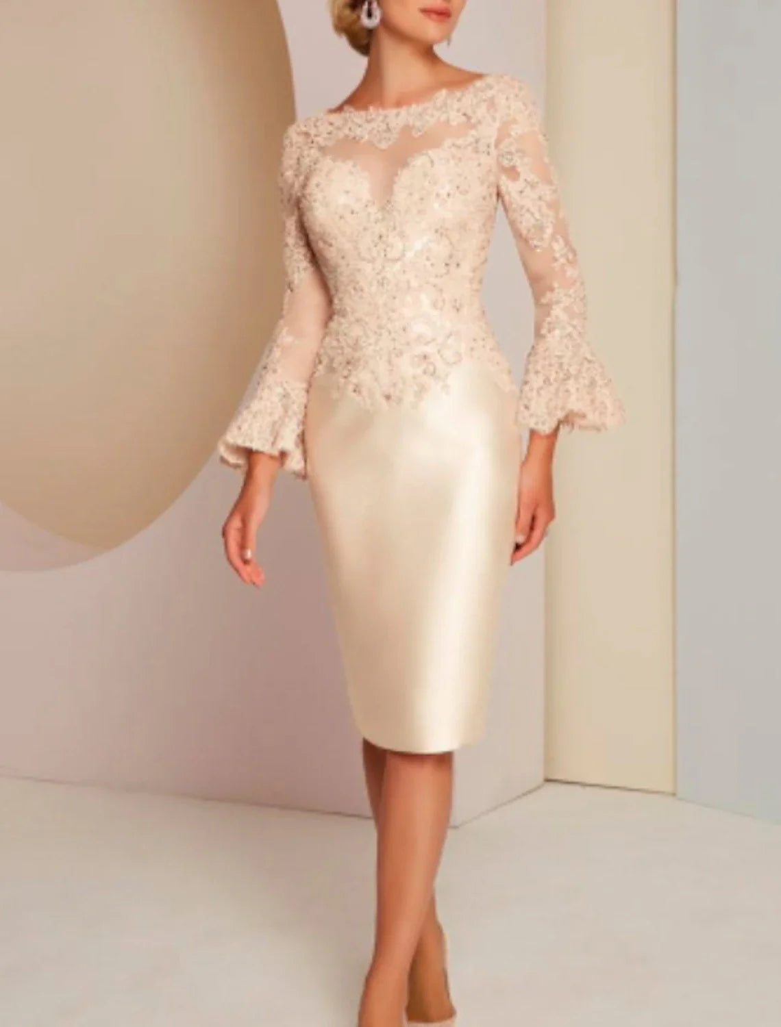 Sheath / Column Mother of the Bride Dress Wedding Guest Elegant Vintage Luxurious Jewel Neck Knee Length Satin Lace Long Sleeve with Beading Appliques