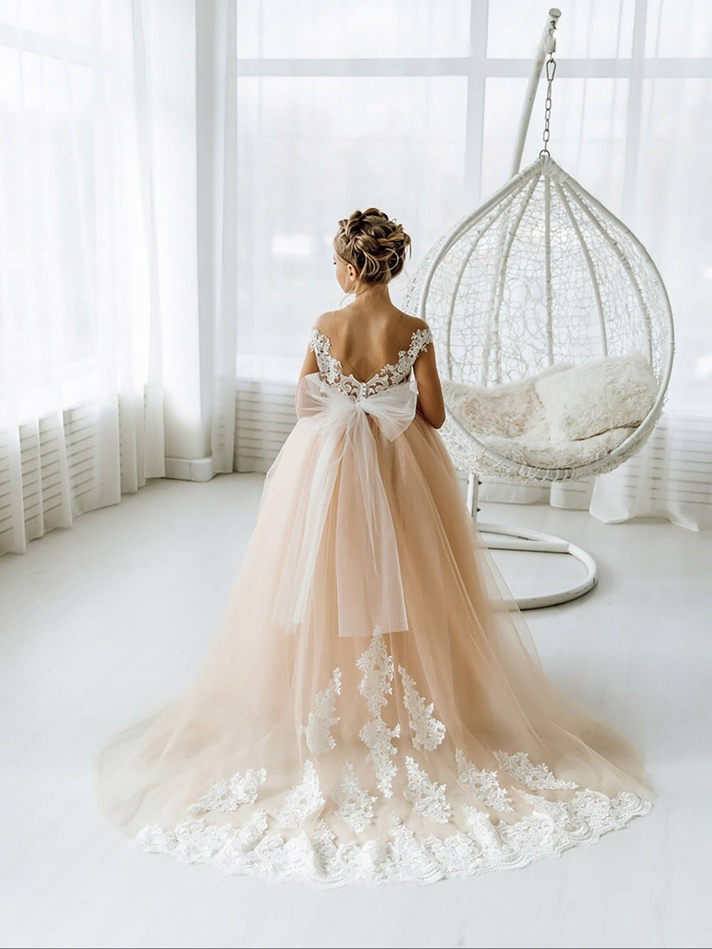 Boho Ball Gown Sleeveless Tulle Open Back Flower Girl Dresses with Bow