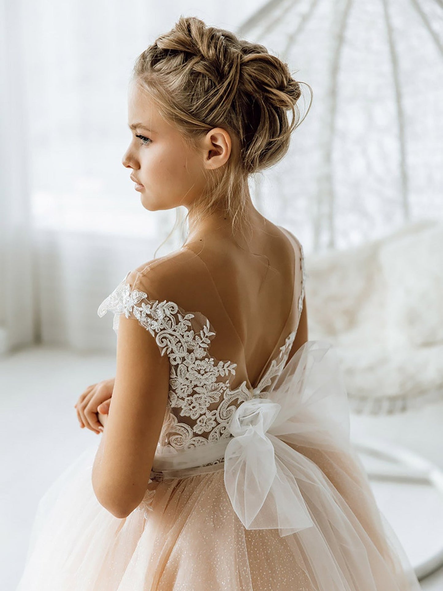 Boho Ball Gown Sleeveless Tulle Open Back Flower Girl Dresses with Bow