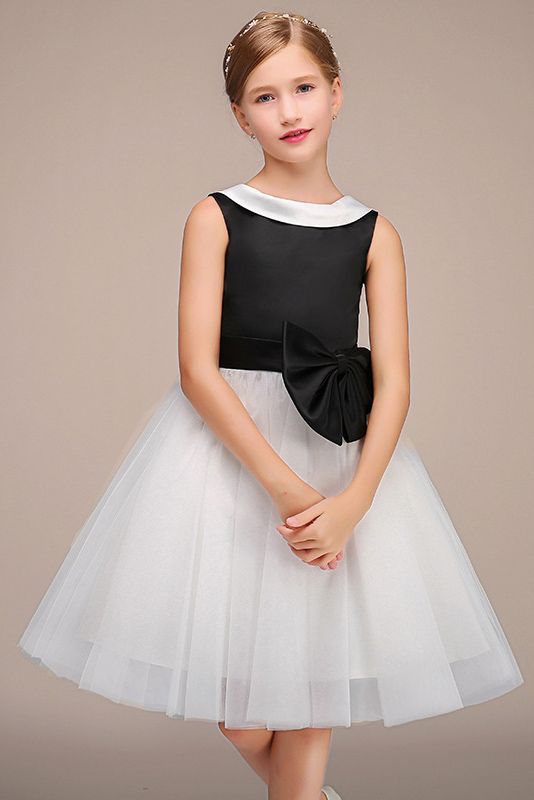 Latest V-Neck Sleeveless Flower Girl Dress in Tulle