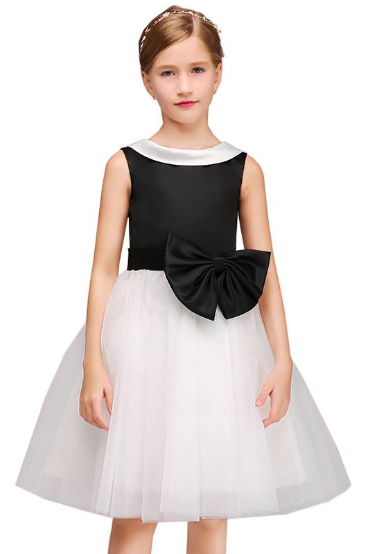 Latest V-Neck Sleeveless Flower Girl Dress in Tulle