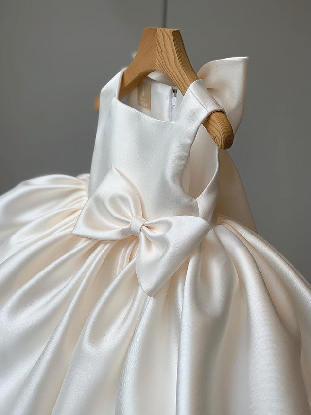 Satin Ball Gown Sleeveless Square Neck Flower Girl Dress With Bow Pleats