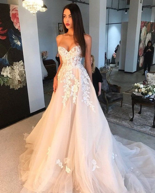 Amazing Lace Embroidery Sweetheart Bodice Corset Tulle Wedding Dresses Princess