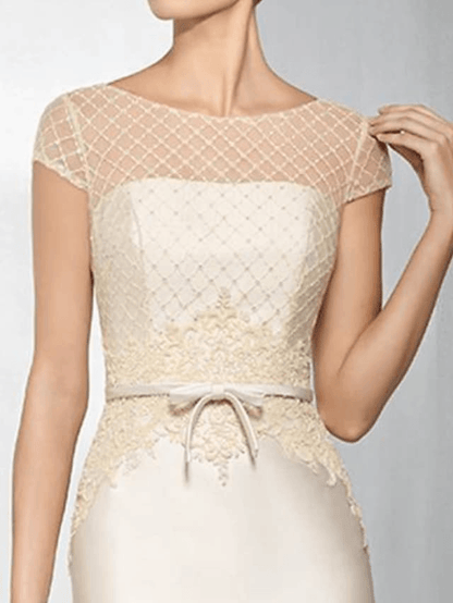Sheath / Column Mother of the Bride Dress Elegant Jewel Neck Knee Length Lace Organza Satin Short Sleeve with Sash / Ribbon Appliques - RongMoon