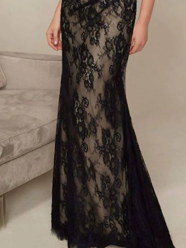 Mermaid / Trumpet Mother of the Bride Dress Elegant V Neck Floor Length Lace Half Sleeve with Ruching - RongMoon