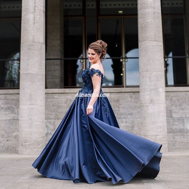 Elegant Ball Gowns Off Shoulder Wedding Dresses Lace Flowers Beaded