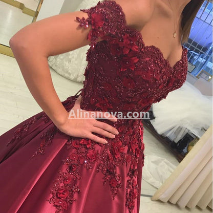 Elegant Ball Gowns Off Shoulder Wedding Dresses Lace Flowers Beaded