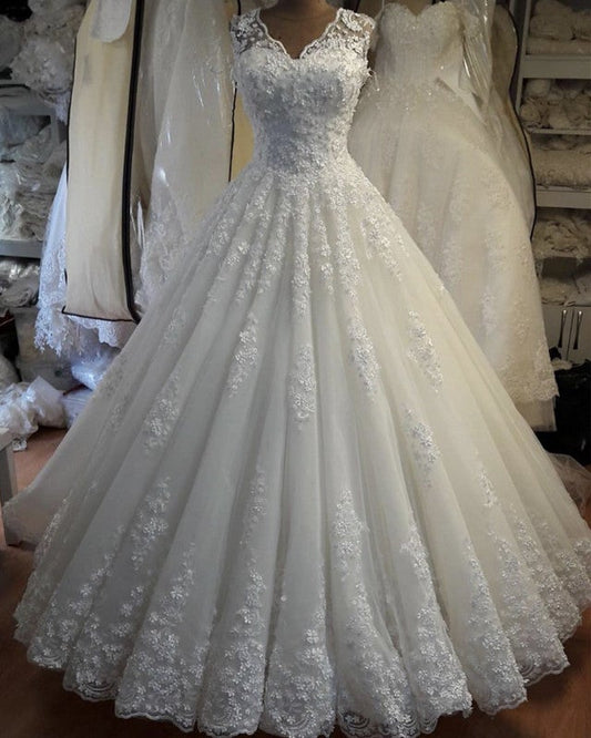 Elegant Lace Flowers Beaded V-neck Princess Wedding Dresses