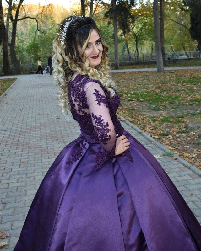 Elegant Long Sleeves Satin Wedding Dresses Ball Gowns Lace Appliques