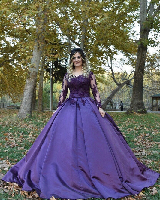 Elegant Long Sleeves Satin Wedding Dresses Ball Gowns Lace Appliques
