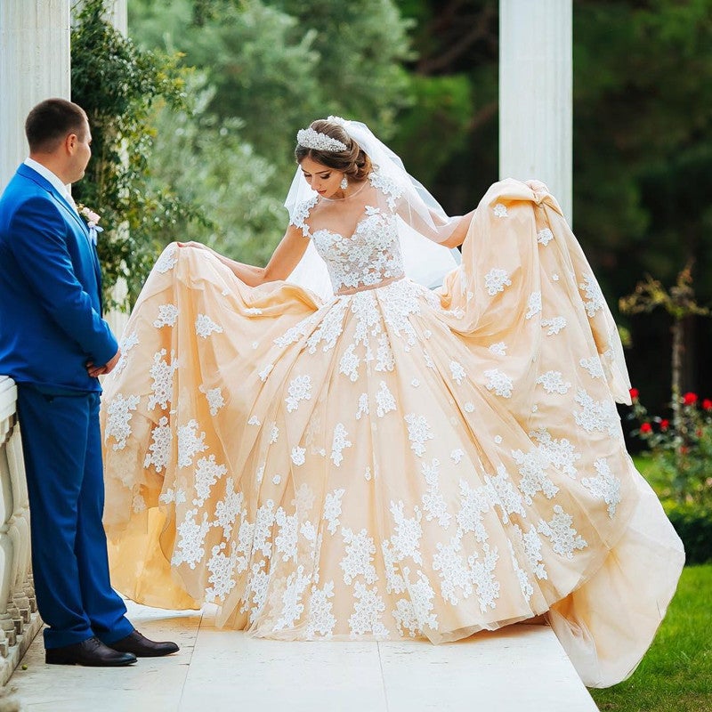 Ivory Lace Appliques Cap Sleeves Ballgowns Champagne Wedding Dresses