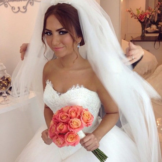 Lace Appliques Sweetheart Tulle Wedding Dresses Ball Gowns