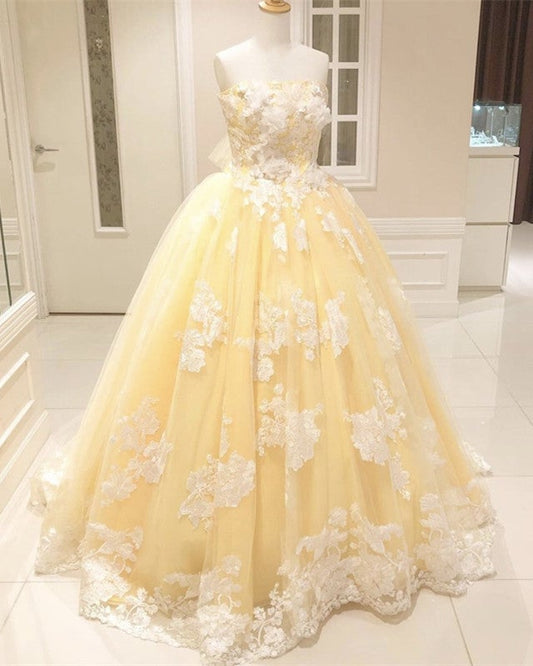 Lace Embroidery Tulle Ball Gown Strapless Dresses With Bow Sashes