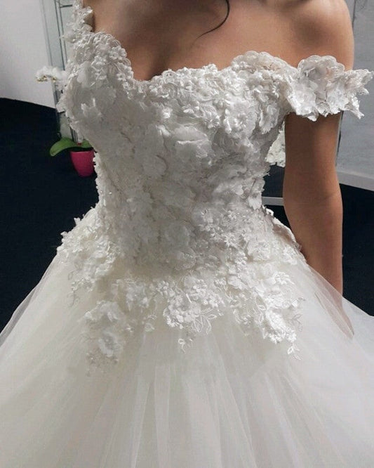Lace Flowers Off Shoulder Tulle Ball Gown Wedding Dresses