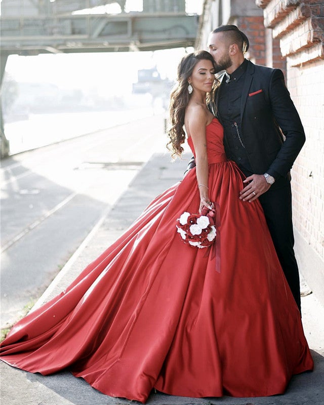 Ruched Sweetheart Satin Ball Gowns Wedding Dresses Red