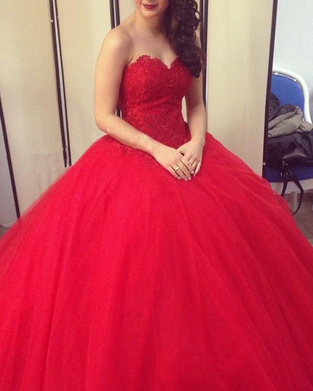 Strapless Corset Tulle Ball Gown Dresses Appliques