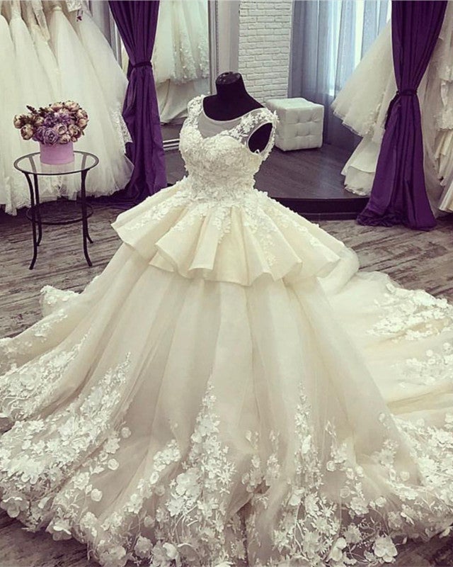 Vintage Ball Gown Wedding Dresses Lace Flowers Cap Sleeves Organza Layered