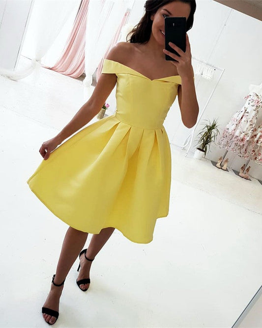 Yellow Satin V-neck Off Shoulder Prom Dresses Short Homecoming Dresses