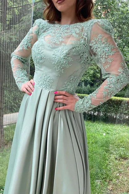 Elegant Long Sleeves Split Long Evening Dress With Lace Appliques