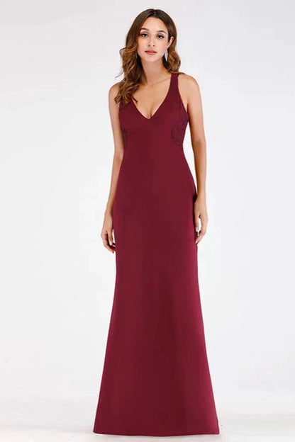 Elegant V-neck Burgundy Mermaid Lace Evening Gowns
