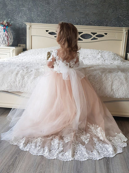 Gorgeous Half-Sleeves Tulle Lace Flower Girl Dress with Appliques and Bow