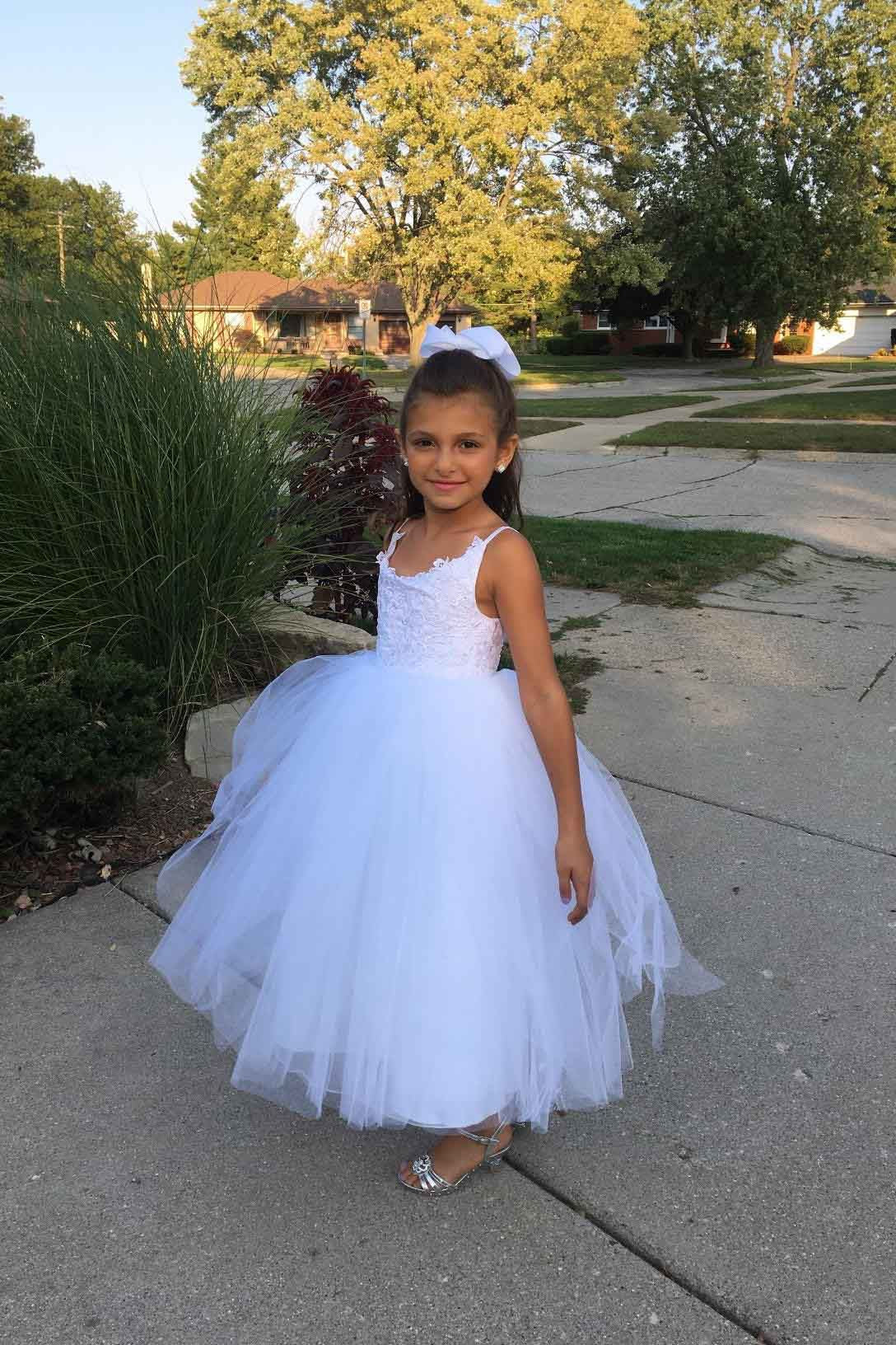 Lace-Embellished Square Neckline Sleeveless Ball Gown Flower Girl Dress