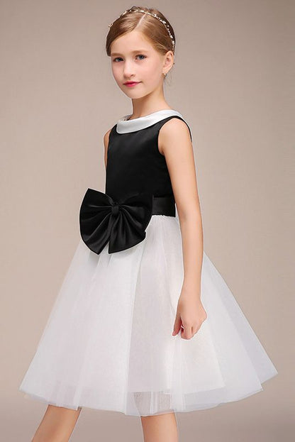 Latest V-Neck Sleeveless Flower Girl Dress in Tulle