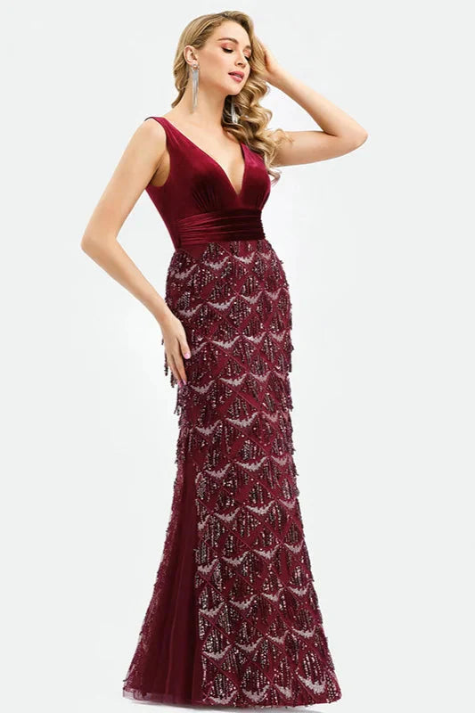 Luxury Burgundy Vlevet V-Neck Mermaid Evening Prom Dress With Tassels