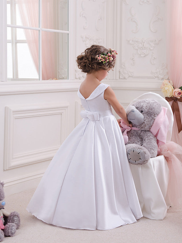 Princess Floor Length Flower Girl Dresses with Crystal Appliques