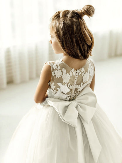 Puffy Ball Gown Sleeveless Flower Girl Dress with Bow Appliques and Tulle Lace